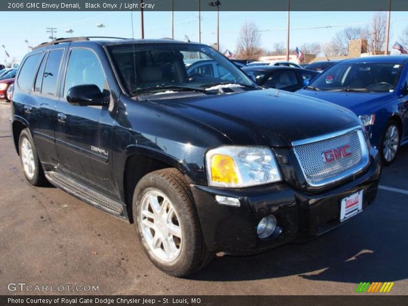 Black Onyx / Light Gray 2006 GMC Envoy Denali