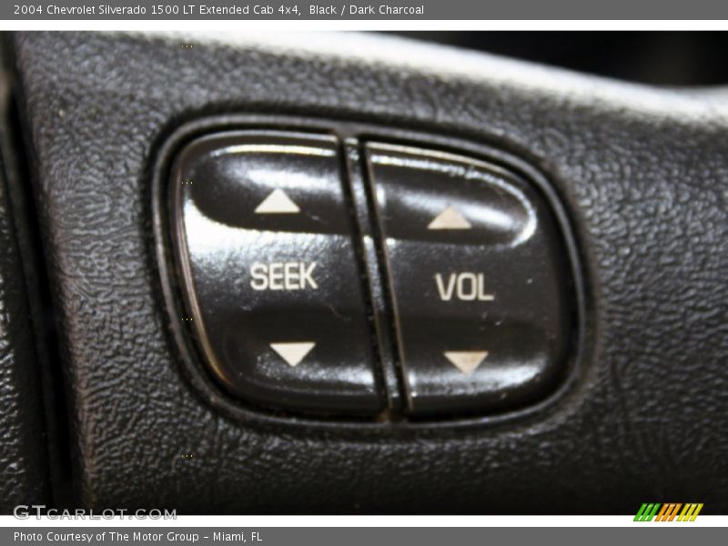 Controls of 2004 Silverado 1500 LT Extended Cab 4x4