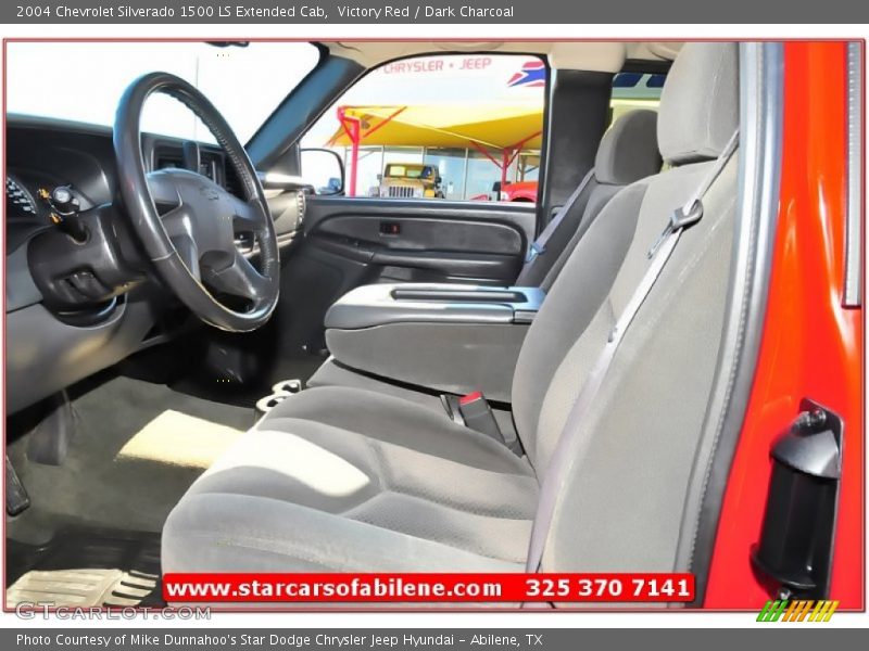 Victory Red / Dark Charcoal 2004 Chevrolet Silverado 1500 LS Extended Cab