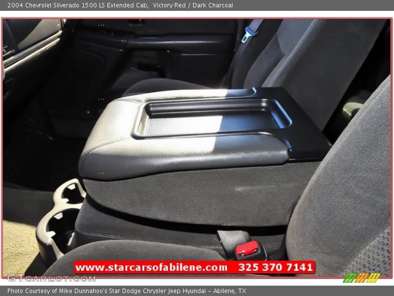 Victory Red / Dark Charcoal 2004 Chevrolet Silverado 1500 LS Extended Cab