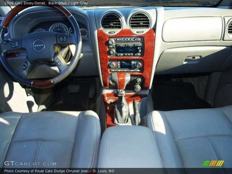 Black Onyx / Light Gray 2006 GMC Envoy Denali