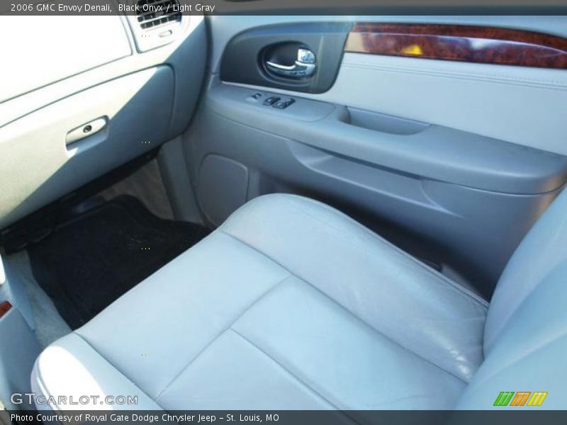 Black Onyx / Light Gray 2006 GMC Envoy Denali