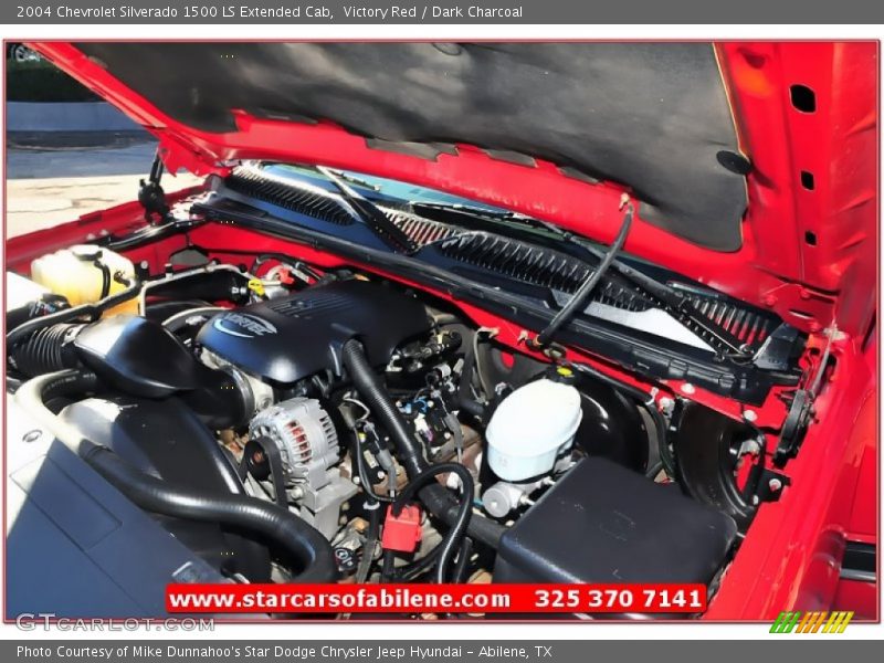 Victory Red / Dark Charcoal 2004 Chevrolet Silverado 1500 LS Extended Cab