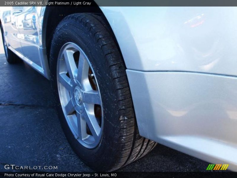 Light Platinum / Light Gray 2005 Cadillac SRX V8