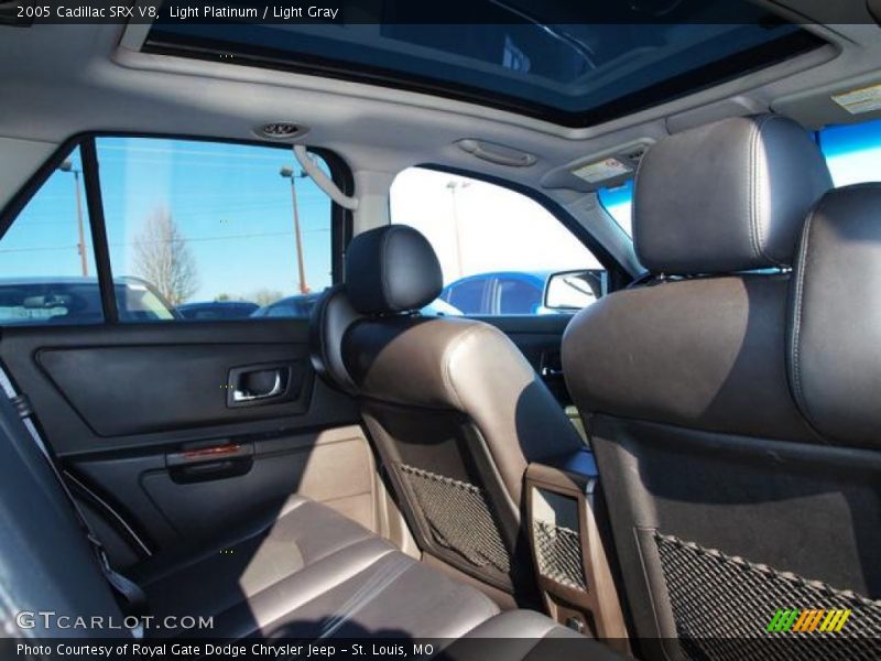 Light Platinum / Light Gray 2005 Cadillac SRX V8