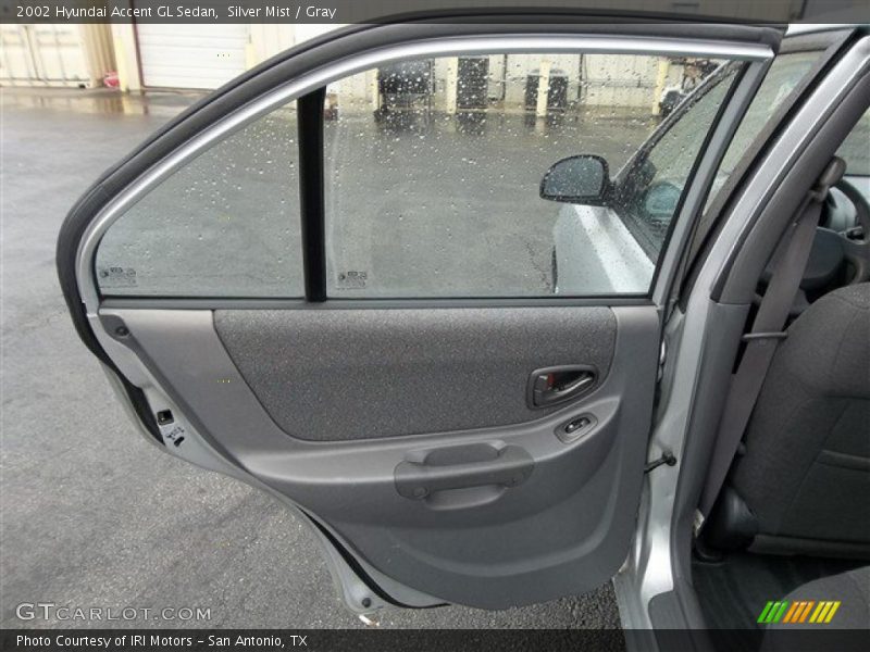 Silver Mist / Gray 2002 Hyundai Accent GL Sedan