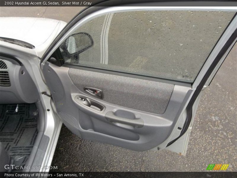 Silver Mist / Gray 2002 Hyundai Accent GL Sedan