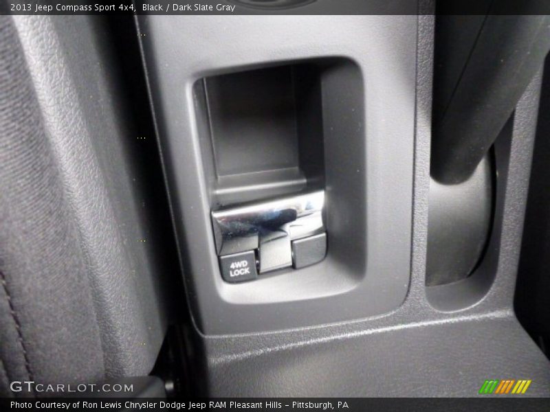 Black / Dark Slate Gray 2013 Jeep Compass Sport 4x4