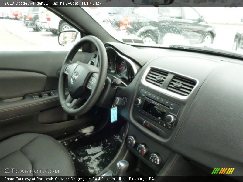 Redline 2-Coat Pearl / Black 2013 Dodge Avenger SE