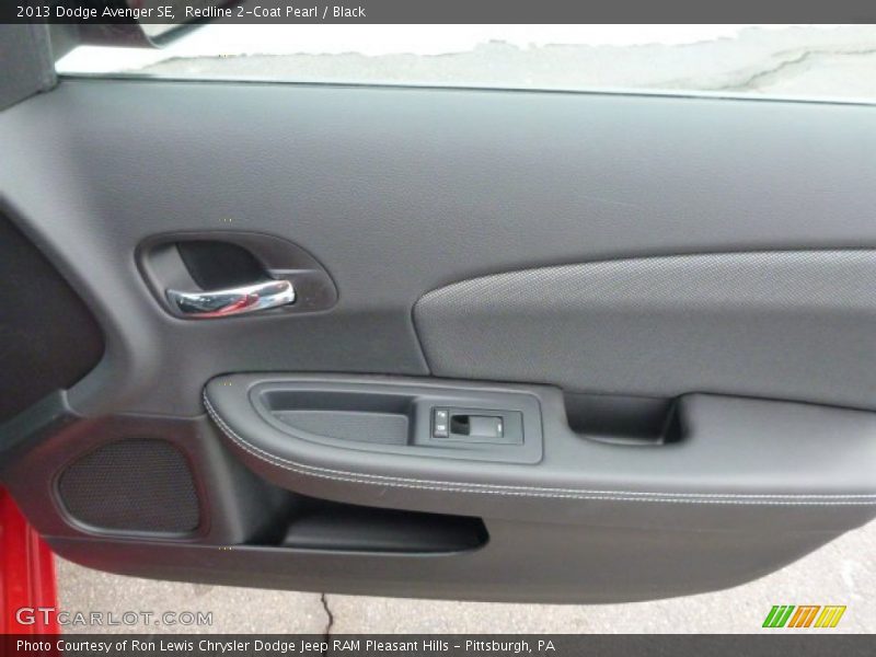 Redline 2-Coat Pearl / Black 2013 Dodge Avenger SE