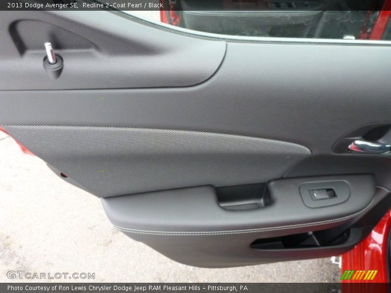 Redline 2-Coat Pearl / Black 2013 Dodge Avenger SE