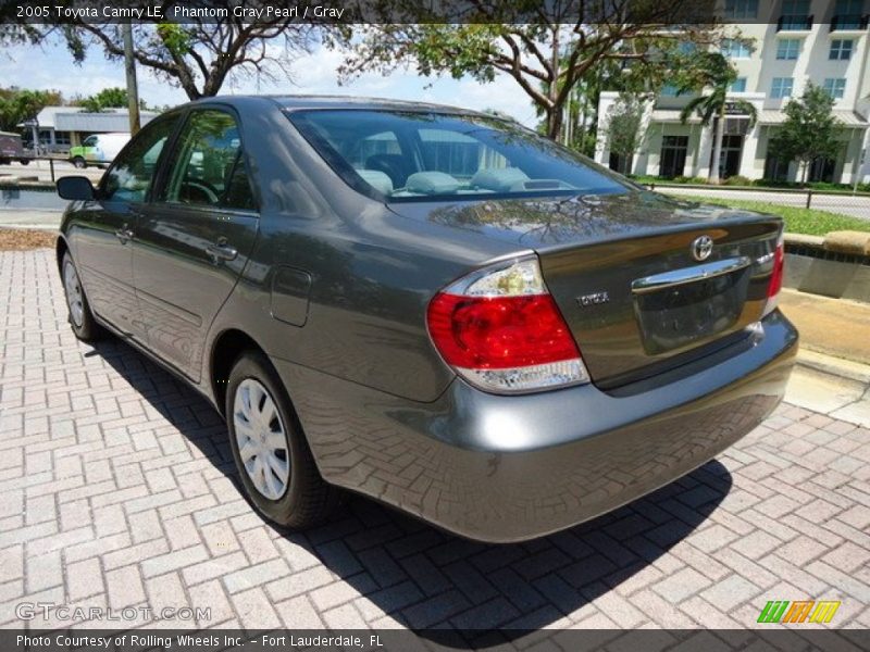 Phantom Gray Pearl / Gray 2005 Toyota Camry LE