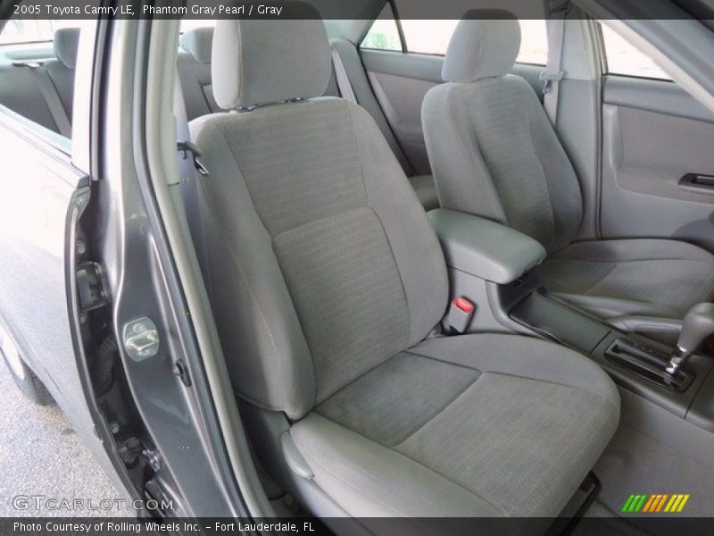 Phantom Gray Pearl / Gray 2005 Toyota Camry LE