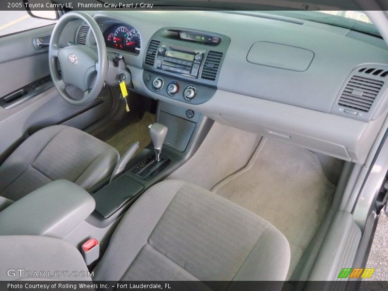 Phantom Gray Pearl / Gray 2005 Toyota Camry LE