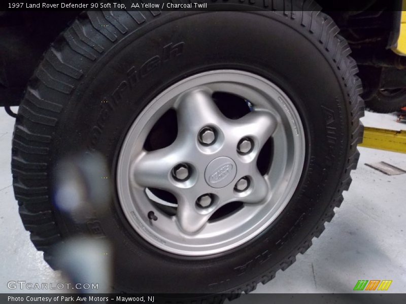  1997 Defender 90 Soft Top Wheel