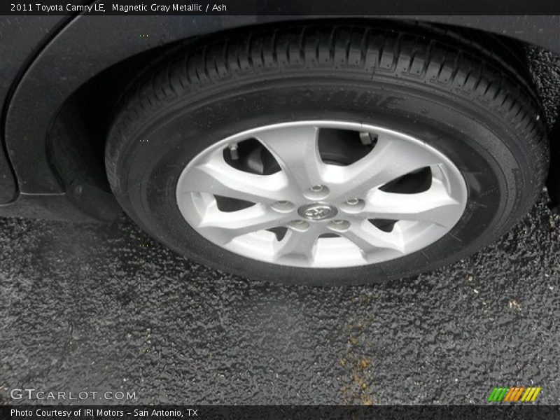 Magnetic Gray Metallic / Ash 2011 Toyota Camry LE
