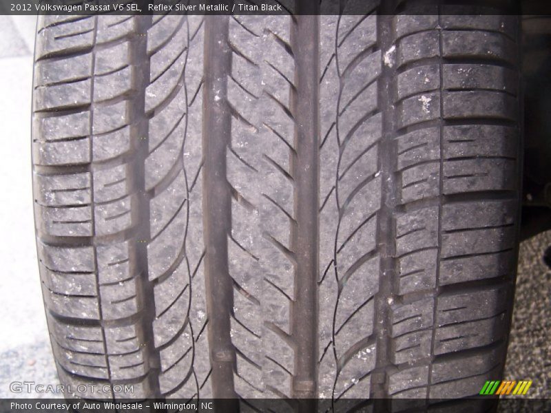 Reflex Silver Metallic / Titan Black 2012 Volkswagen Passat V6 SEL