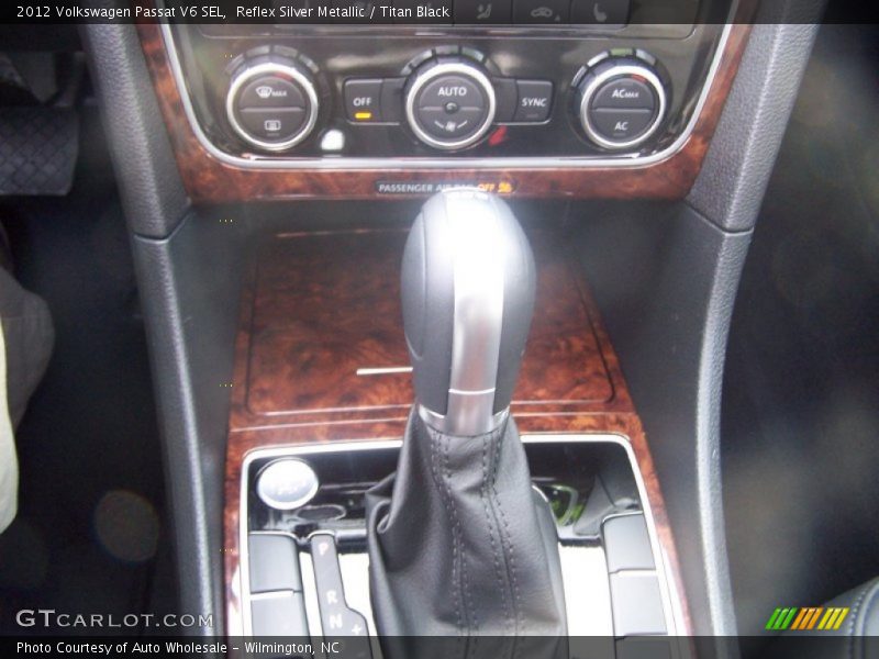 Reflex Silver Metallic / Titan Black 2012 Volkswagen Passat V6 SEL