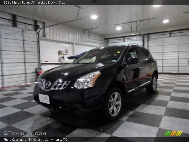 Wicked Black / Gray 2011 Nissan Rogue SV
