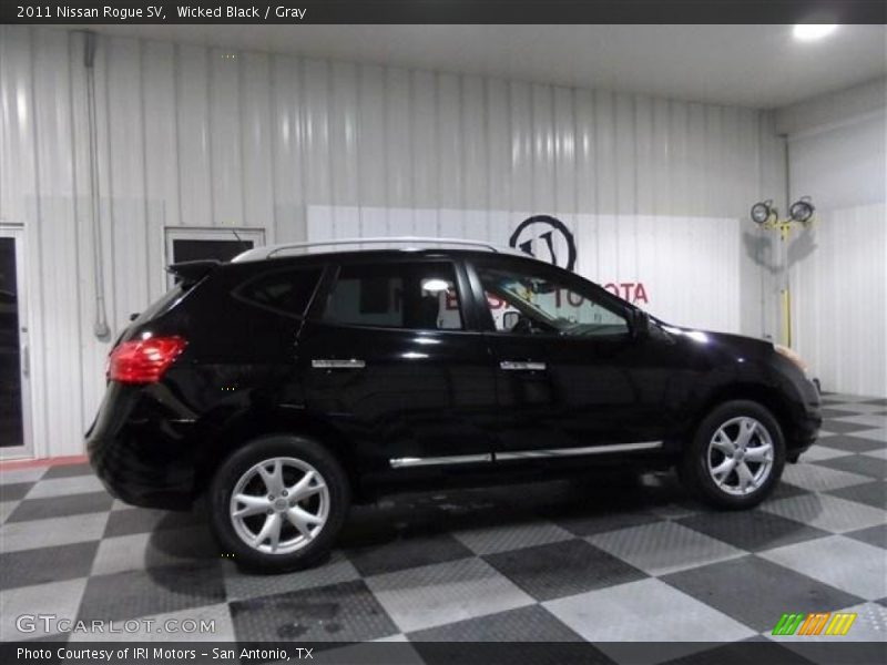 Wicked Black / Gray 2011 Nissan Rogue SV