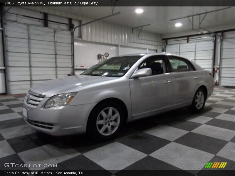 Titanium Metallic / Light Gray 2006 Toyota Avalon XL