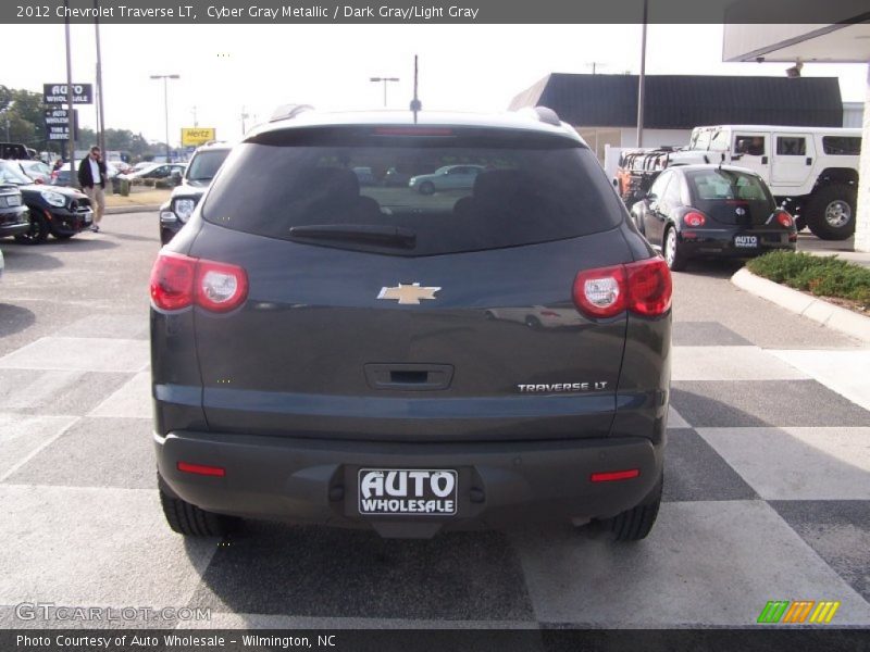 Cyber Gray Metallic / Dark Gray/Light Gray 2012 Chevrolet Traverse LT