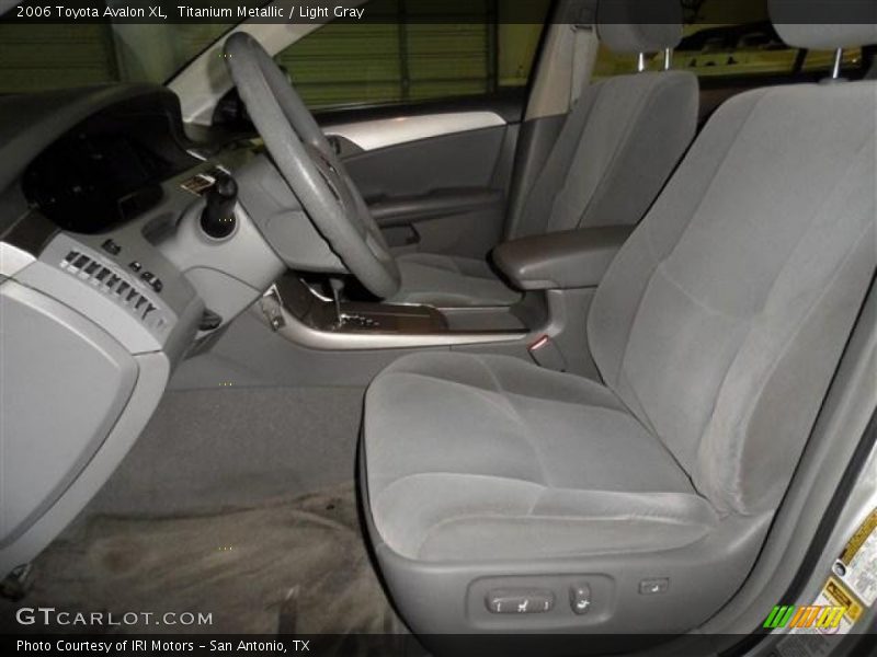 Titanium Metallic / Light Gray 2006 Toyota Avalon XL