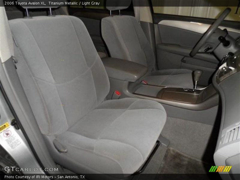 Titanium Metallic / Light Gray 2006 Toyota Avalon XL