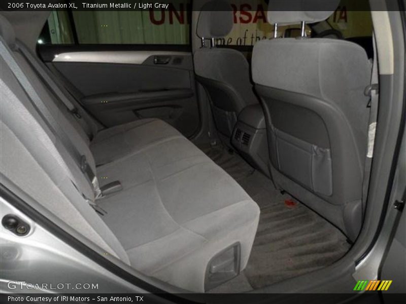 Titanium Metallic / Light Gray 2006 Toyota Avalon XL