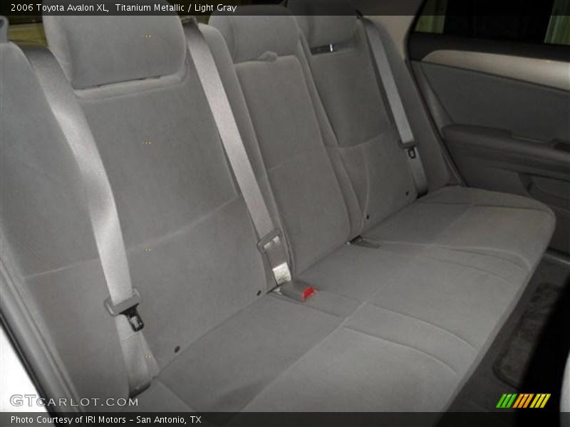 Titanium Metallic / Light Gray 2006 Toyota Avalon XL