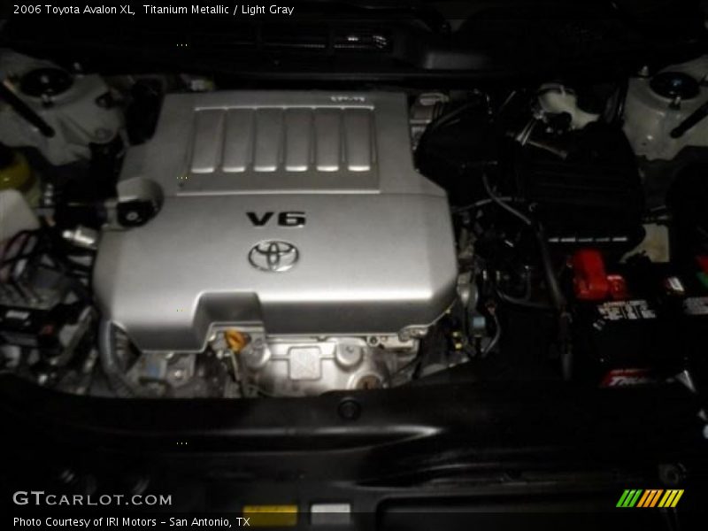 Titanium Metallic / Light Gray 2006 Toyota Avalon XL