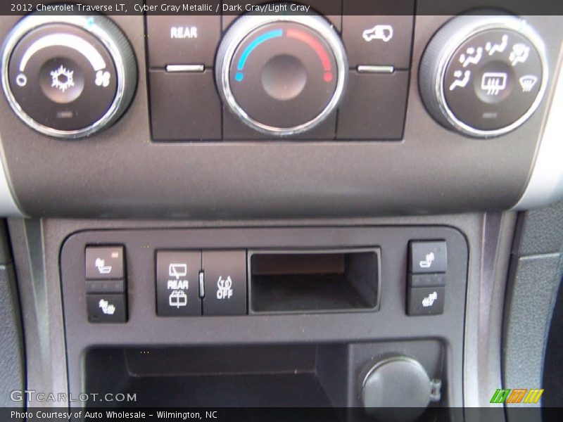Cyber Gray Metallic / Dark Gray/Light Gray 2012 Chevrolet Traverse LT