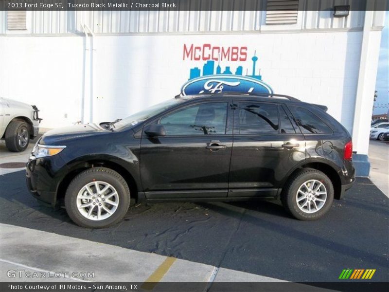 Tuxedo Black Metallic / Charcoal Black 2013 Ford Edge SE