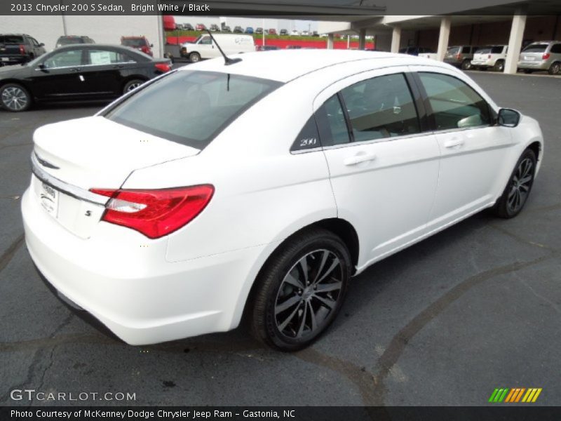 Bright White / Black 2013 Chrysler 200 S Sedan