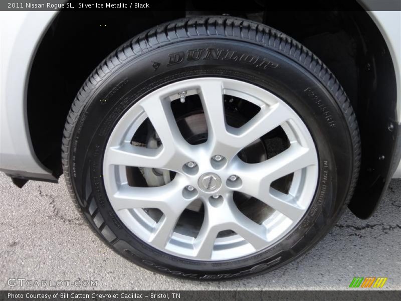 Silver Ice Metallic / Black 2011 Nissan Rogue SL