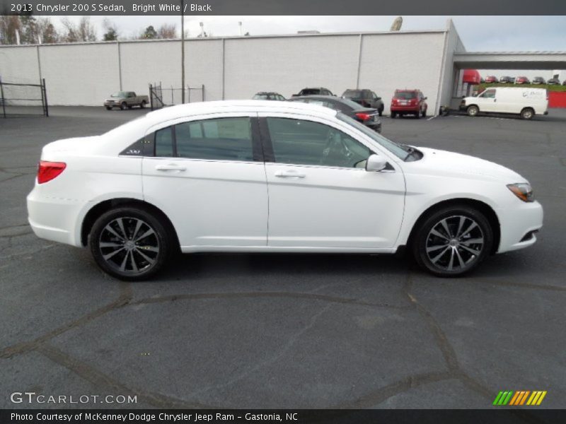 Bright White / Black 2013 Chrysler 200 S Sedan