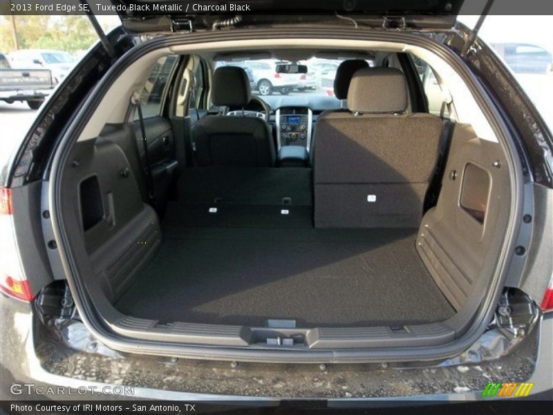 Tuxedo Black Metallic / Charcoal Black 2013 Ford Edge SE