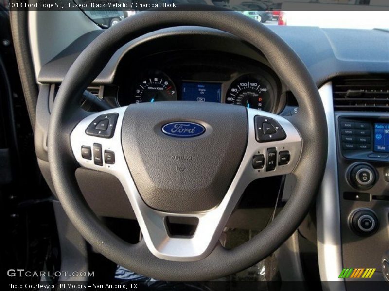 Tuxedo Black Metallic / Charcoal Black 2013 Ford Edge SE