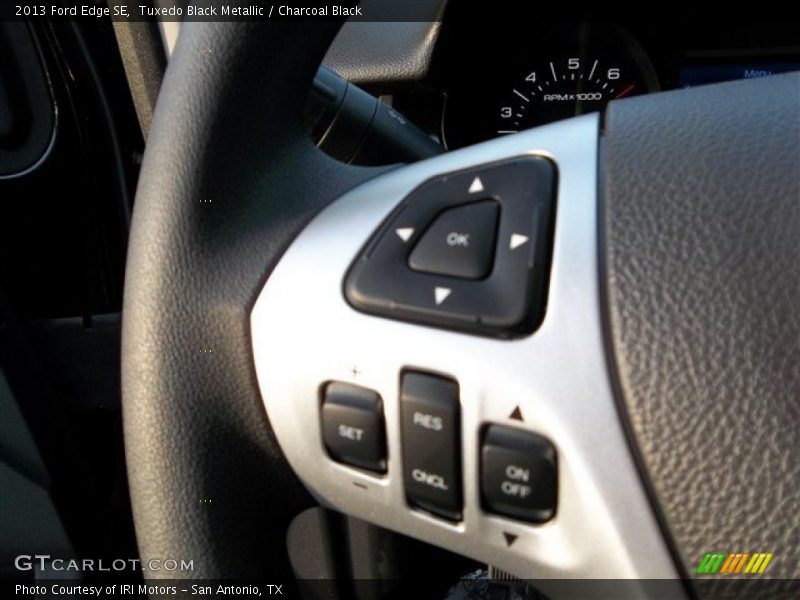 Tuxedo Black Metallic / Charcoal Black 2013 Ford Edge SE