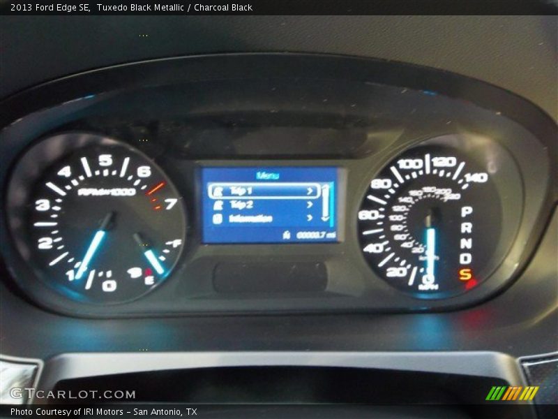Tuxedo Black Metallic / Charcoal Black 2013 Ford Edge SE