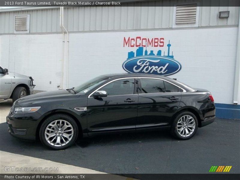 Tuxedo Black Metallic / Charcoal Black 2013 Ford Taurus Limited