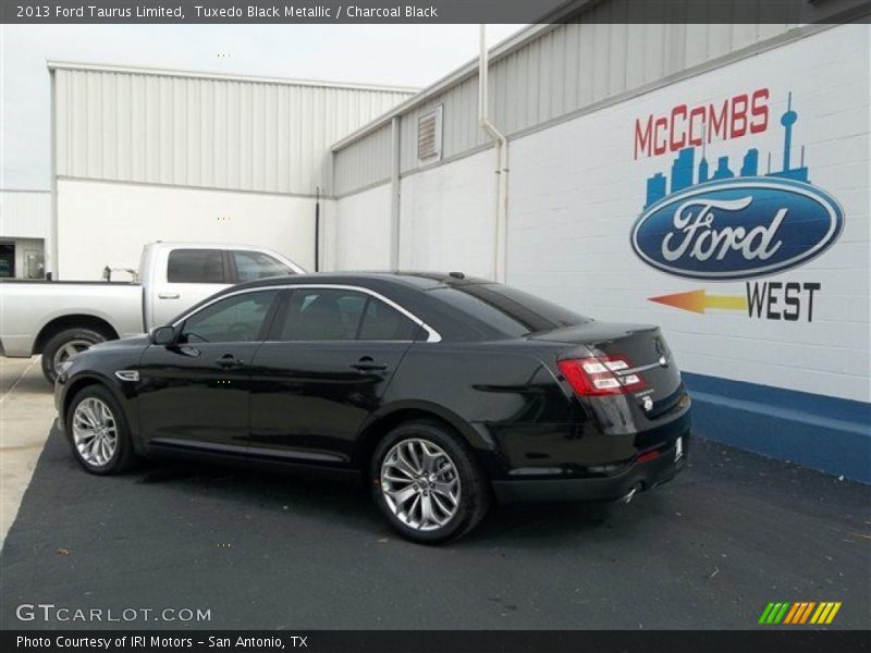 Tuxedo Black Metallic / Charcoal Black 2013 Ford Taurus Limited