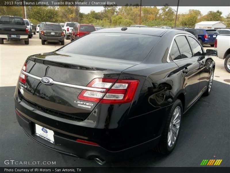 Tuxedo Black Metallic / Charcoal Black 2013 Ford Taurus Limited