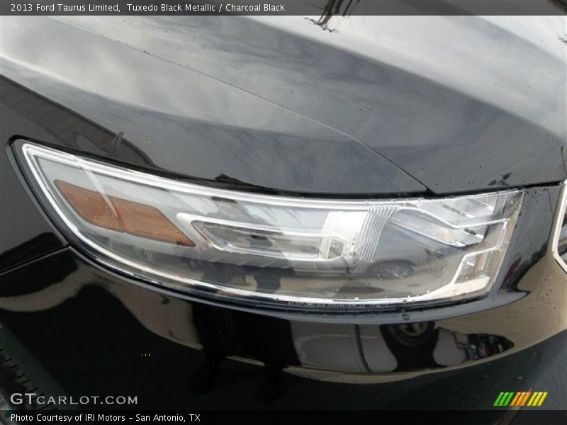 Tuxedo Black Metallic / Charcoal Black 2013 Ford Taurus Limited