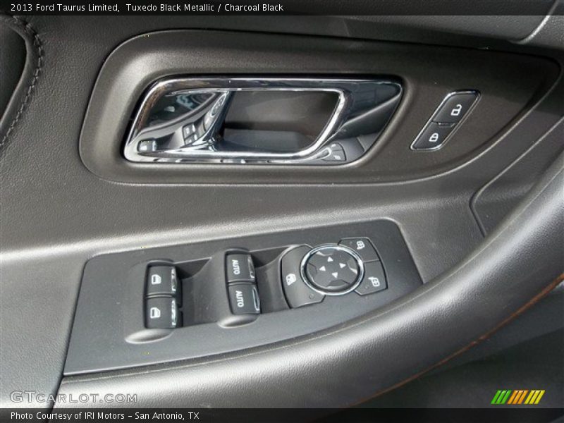 Tuxedo Black Metallic / Charcoal Black 2013 Ford Taurus Limited