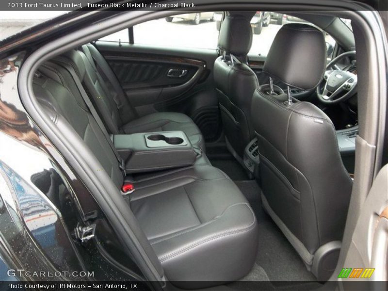 Tuxedo Black Metallic / Charcoal Black 2013 Ford Taurus Limited