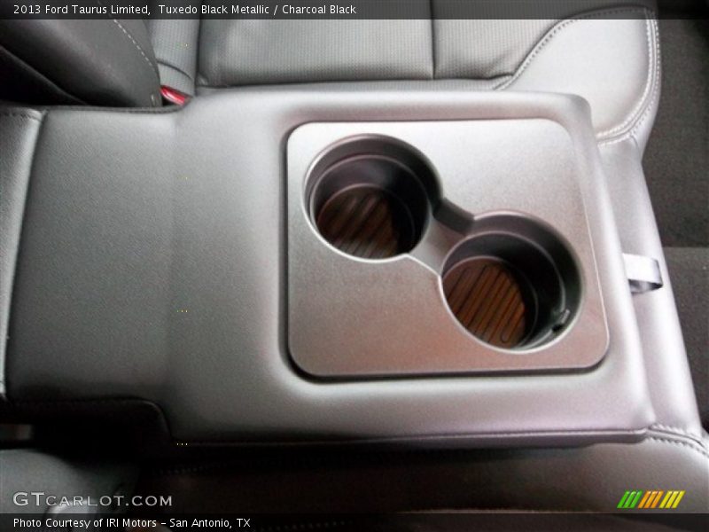Tuxedo Black Metallic / Charcoal Black 2013 Ford Taurus Limited