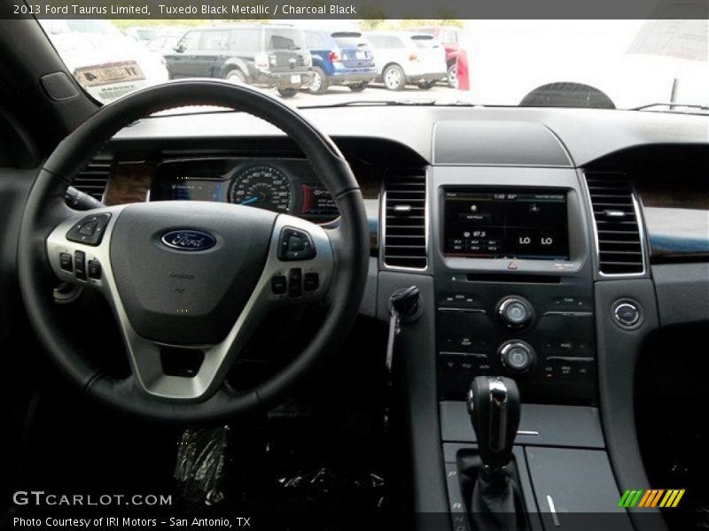 Tuxedo Black Metallic / Charcoal Black 2013 Ford Taurus Limited