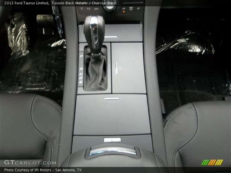 Tuxedo Black Metallic / Charcoal Black 2013 Ford Taurus Limited