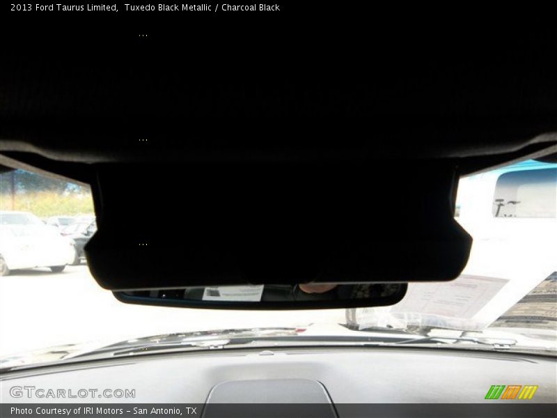 Tuxedo Black Metallic / Charcoal Black 2013 Ford Taurus Limited